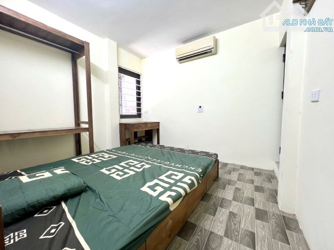 Nếu hơn 3 tỷ tìm nhà tập thể khó quá thì đây là căn nhà đất 6 tầng sổ đỏ, 1 nhà ra ô tô, c - 2
