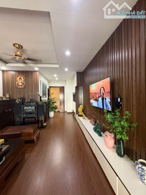 Bán Chung cư 3 ngủ phố Trịnh Đình Cửu, Hoàng Mai. - 2