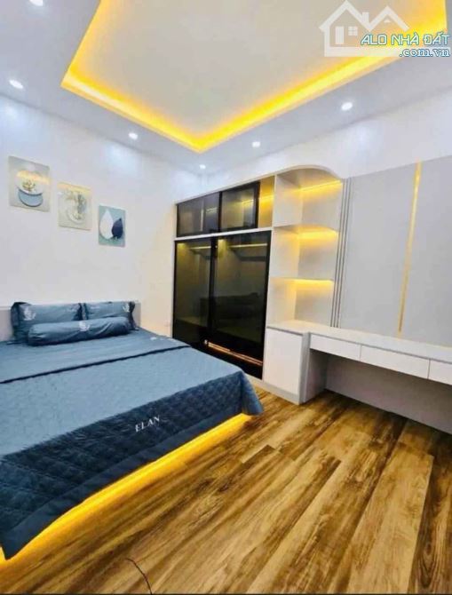 Bán nhà Cổ Nhuế, 42m x 4 tầng, 4 ngủ chỉ 6.5 tỷ , ngõ ba gác, gần ô tô, an sinh tuyệt vời - 2