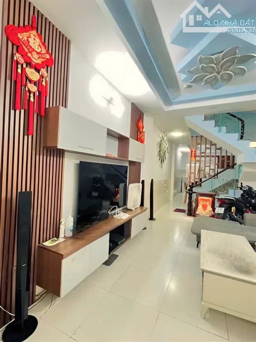 SIÊU PHẨM ĐƯỜNG 77 - TÂN QUY - QUẬN 7-  48m2 - CHỈ HƠN 6 TỎI - SHR - 2