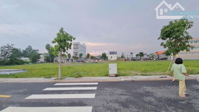 ĐÓN ĐẦU SÂN BAY TỶ ĐÔ, NẮM CHẮC CƠ HỘI TỪ LONG THÀNH - 2