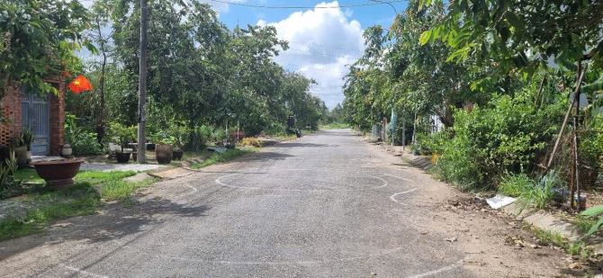 bán nền đường b8 khu dân cư tân phú cần thơ, dt: 6x20 giá 2.3 Tỷ - 2