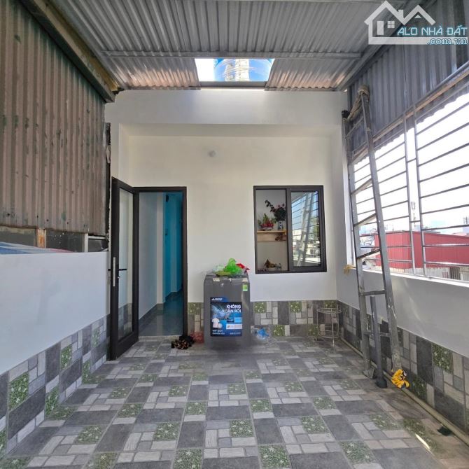 Bán Toà CCMN 7 Tầng Thang Máy.Đào Tấn - Nguyễn Khánh Toàn. 45m2 x 10 Phòng. Giá 12.6 tỷ - 2