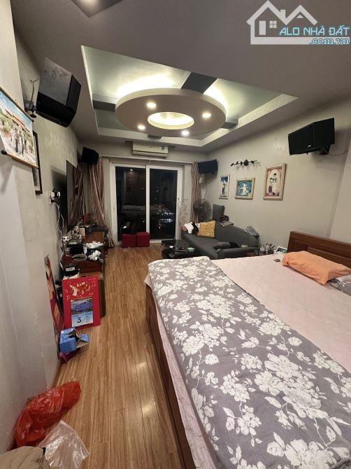 Bán nhà mặt phố Hồ Văn Chương, Đống Đa, view Hồ, tiện kinh doanh 8 tầng 62m2 giá 37 tỷ - 2