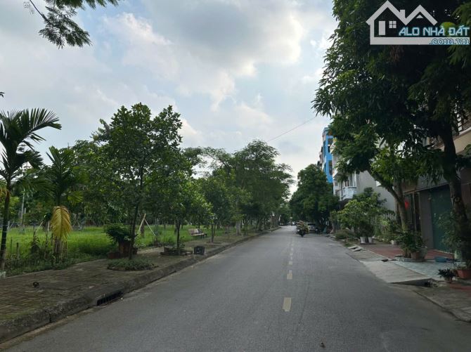 Cần bán lô đất Wieu công viên thoáng mát phố LÝ TỰ TRỌNG - HẢI DƯƠNG - 2