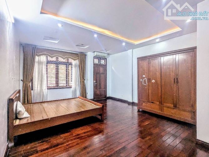 Giáo sư Bộ KHCN bán nhà LÊ VĂN LƯƠNG, 65m2, 6 tầng, Gara oto, 2 thoáng, gần phố, hơn 20 tỷ - 2