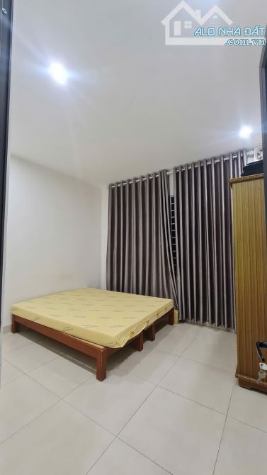 Phố Định Công Thượng, Hoàng Mai, Ngõ ô tô đỗ, Gần phố, 47m2*4T, Giá 8,9 tỷ