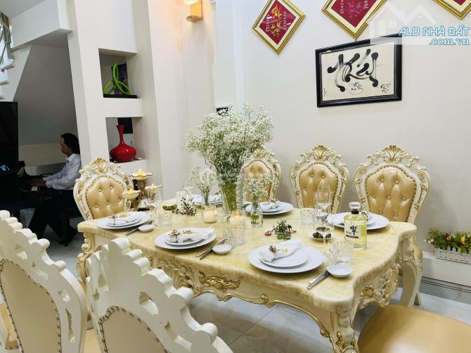 BÁN BIỆT THỰ 1 TRỆT 2 LẦU CÓ HẦM ĐỂ XE, SỔ HỐNG HOÀN CÔNG. CÁCH BIỂN 200M - 2
