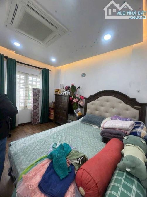 HÀNG HIẾM - KHU BÊN SÔNG HIỆP BÌNH CHÁNH- ĐƯỜNG LỚN 12M-102M2-3 TẦNG - NHỈNH 12 tỷ - 2