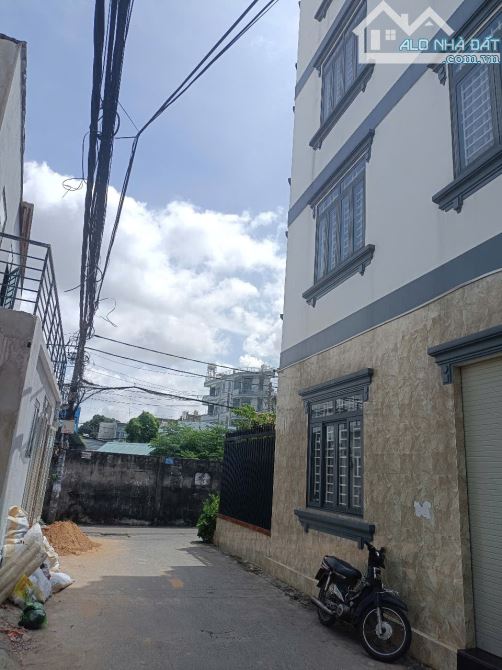 LÔ ĐẤT ĐẸP NGAY TRUNG TÂM QUẬN 12, NGUYỄN VĂN QUÁ- TRƯỜNG CHINH NHỈNH 4 TỶ - 2