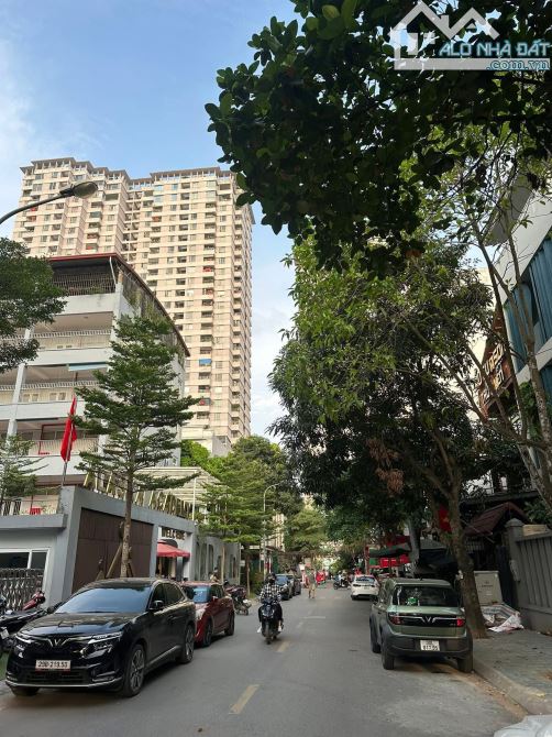 Bán Biệt Thự mặt phố Thọ Tháp 190m2 4 tầng, mặt tiền 13.9m cả phố chỉ một nhà bán - 2