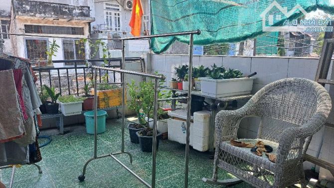 Bán nhà sát mặt tiền Song Hành – Q12 – 2 Tầng – 80M2 – Chỉ 4.3 Tỷ - 2