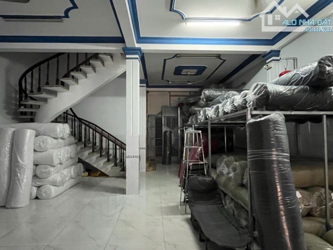 Bán nhà quốc lộ 22 5 lầu 8x20 chỉ 19.9 tỷ Xã Bà Điểm Huyện Hóc Môn - 2