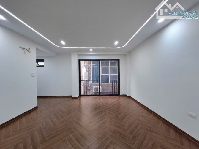 🏠 BÁN NHÀ ĐẸP PHỐ CÁT LINH - 7 TẦNG 40M2 THANG MÁY - SỔ PHÂN LÔ - GẦN PHỐ - GIÁ TỐT - TRU - 2