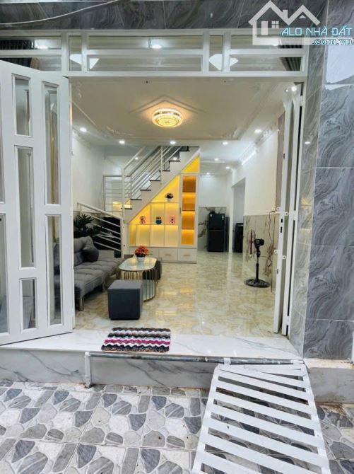 Chỉ 1,52T - Bán Nhà Mới Phạm Hữu Lầu - Hẻm Xe Hơi Đến Cửa - Nhà Bè - 2