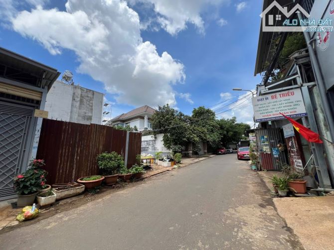 Đất mặt tiền đường Trương Đăng Quế đoạn đầu Nguyễn Khuyến Tân Lợi chỉ vài bước chân 😘 - 2