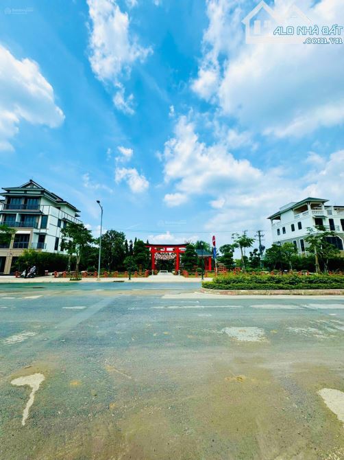 Đất mặt tiền đường 3/2 ngay trung tâm thị trấn Hậu Nghĩa 220m2 SHR - 2