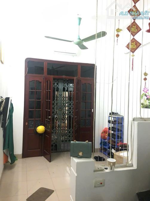 NHỈNH 9 TỶ CÓ NGAY NHÀ, Ô TÔ ĐỖ CỬA, PHỐ XUÂN THỦY, CẦU GIẤY, DT35M, 4 TẦNG, MT 3.5M - 2