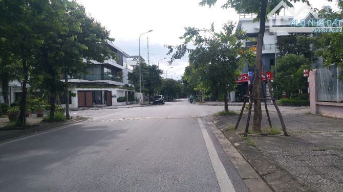 Bán biệt thự đơn lập Xuân Phương, 200m2, 4 tầng, sổ đỏ chính chủ, vị trí đẹp - 2
