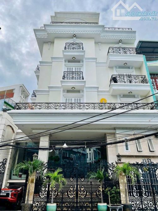 Bán tòa nhà căn hộ dịch vụ đường Tô Hiến Thành P14 Q10, ngang 10m - 2