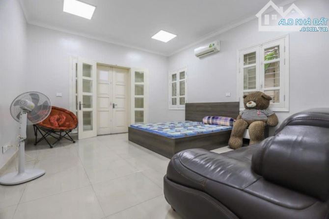 Biệt thự vip Ciputra 255 triệu/m diện tích 235m giá chào 60 tỷ khu T siêu vip đẹp 3 tầng - 2