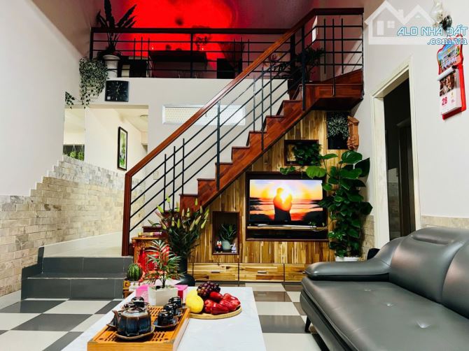Hot nhất khu Trung Tâm, Đà Lạt, Bán Nhà 7 x 13m, DT 87m2 Cách Hồ Xuân Hương 1km. - 2