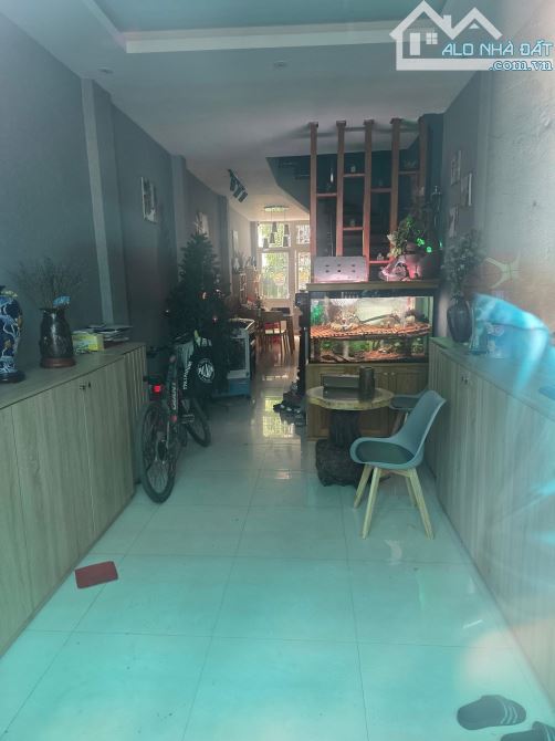 NHÀ ĐỘI CẤN BA ĐÌNH 45M 5T MT 8TỶ NGÕ THÔNG ÔTÔ ĐỖ CỬA - 2