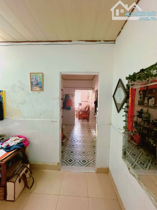 BÁN NHÀ KIỆT NGUYỄN CÔNG TRỨ- CÁCH KIỆT OTO TẦM 50M, CÓ CHỖ ĐẬU ĐỖ 24/24 - CÁCH BÃI TẮM MỸ - 2