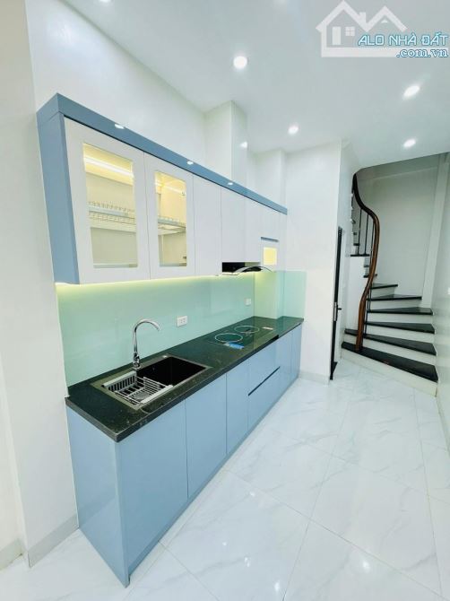 Đại La - Hai Bà Trưng nhỉnh 5 tỷ. Nhà đẹp tặng full nội thất - 2