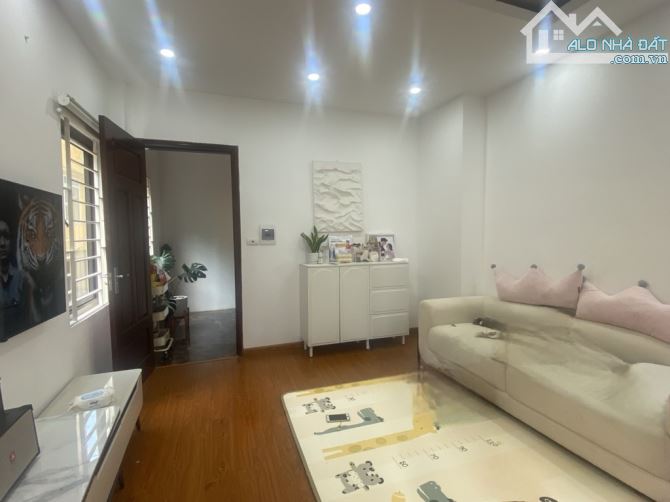 NHÀ LÔ GÓC – 6 TẦNG – NGÕ RỘNG Ô TÔ ĐỖ CỬA – GẦN CÔNG VIÊN HÒA BÌNH - 2