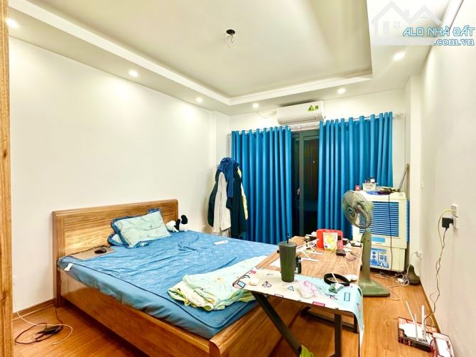 Bán nhà Phố Hoàng Mai, ô tô lùi tận cửa, ngõ nông rộng thoáng 33m2 giá chào 6.8 tỷ - 2
