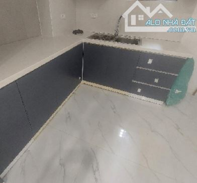 🔥 CƠ HỘI SỞ HỮU CĂN NHÀ 5 TẦNG ĐẸP LONG LANH 35M2 PHỐ HOÀNG CẦU, NGAY SÁT HỒ HC LÀ TRUNG - 2