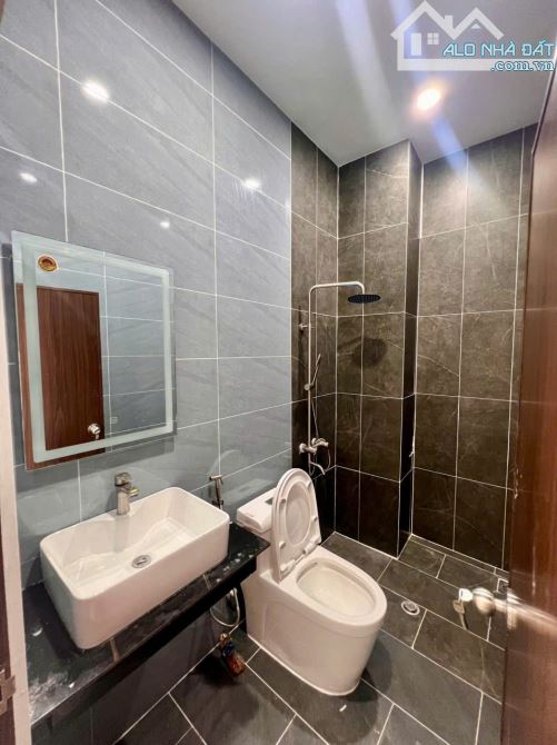 BÁN NHÀ 1 TRỆT 2 LẦU: Diện tích: 6,5 x 18m, nở hậu – tổng 122m²  PHÚ LỢI - 23
