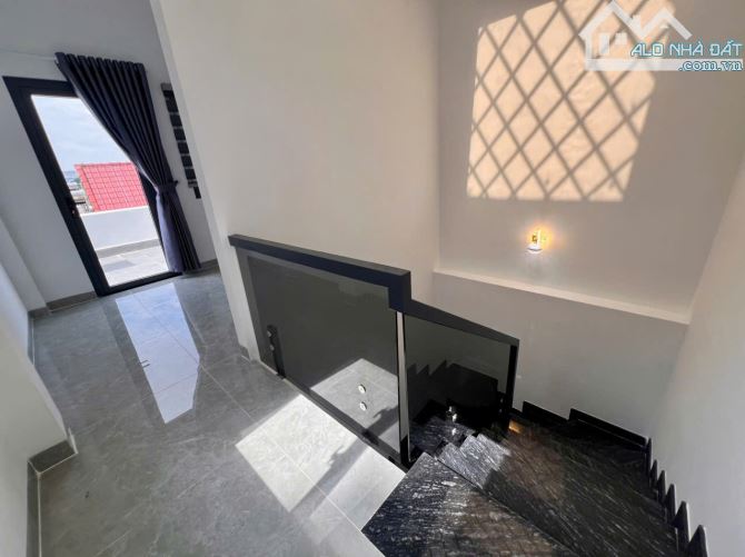 BÁN NHÀ 1 TRỆT 2 LẦU: Diện tích: 6,5 x 18m, nở hậu – tổng 122m²  PHÚ LỢI - 26