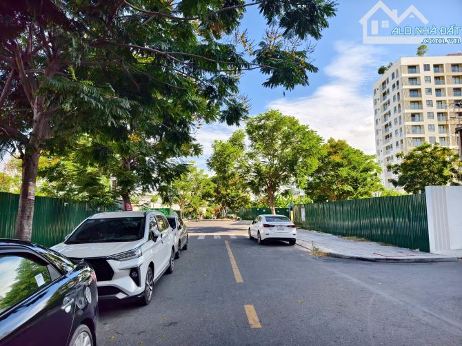 Bán các lô thường và lô góc của Hà Quang 1. Diện tích từ 75 đến 374 m2.   7.7 - 1