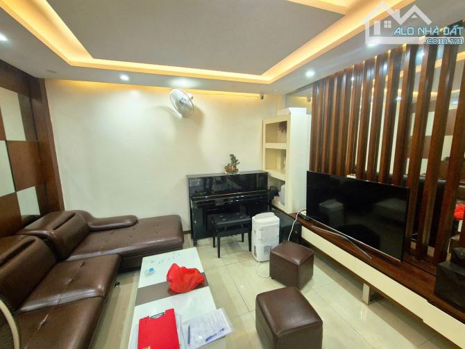 RẤT HIẾM NGUYỄN CÔNG HOAN-NGỌC KHÁNH-NGUYỄN CHÍ THANH Ô TÔ TRÁNH, 51M, 5 TẦNG, 14,5 TỶ - 3