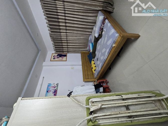 TRUNG TÂM LÂM VĂN BỀN Q7 - NHÀ ĐẸP 2 TẦNG - DTSD 65 M2 - NGANG 4M - NHỈNH 4 TỶ - 3