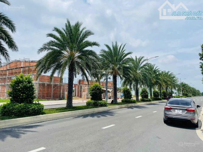 Bán nhanh! lô đất DT 100m2,giá chỉ 900tr,sổ sẵn, mặt tiền đường 50m,gần sân bay LONG THÀNH - 3