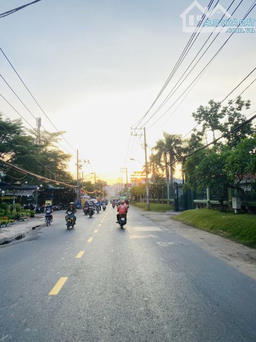 SIÊU PHẨM 4 tầng – Gỗ quý, nhà đẹp gần vòng xoay Phú Hữu, chỉ nhỉnh 6 tỷ - 3