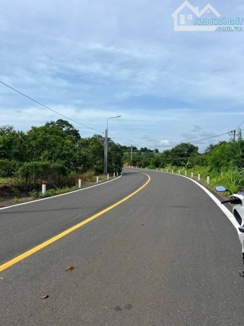 5800m2 trục chính ấp 4 Sông Nhạn ( Xuân Quế mới)   📍Vị Trí :  đất cách cổng Sân bay 6km Q - 3