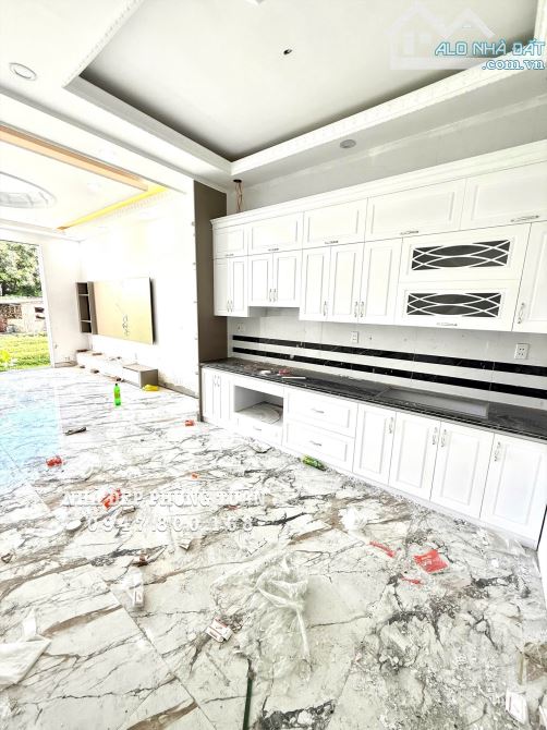 P Tuấn... Mở bán dãy siêu phẩm xây mới độc lập, trung tâm Hồ Sen-Lê Chân oto đỗ gần  nhà - 3