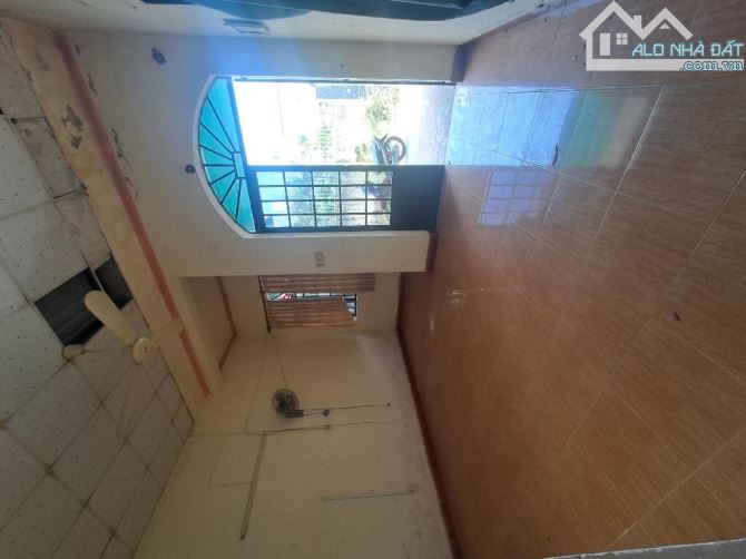 BÁN NHÀ LÔ GÓC 2 MẶT TIỀN – THẠNH LỘC 41, QUẬN 12 – 176m² – GIÁ CHỈ 6.4 TỶ - 3