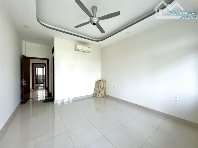 Bán Nhà Lê Trọng Tấn, Tân Phú, Hẻm 6M Thông, 72M2, 3 Tầng, Nhỉnh 7 Tỷ - 3