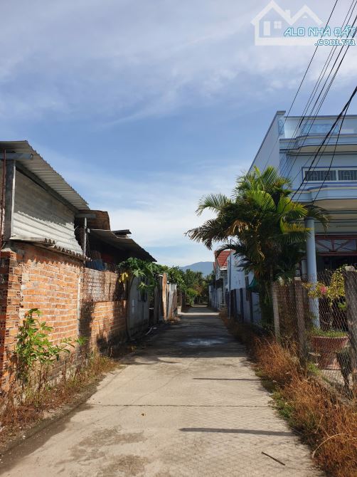 300m2 đất Đường thông, rộng rãi Diên Phú Khánh Hoà. Cách sông Cái chỉ hơn 100m. - 2