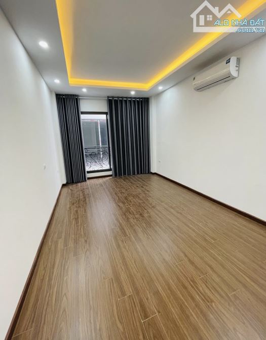 Hồ Tùng Mậu 5 tầng mới-36m,vị trí trung tâm đắc địa, ngay cạnh siêu thị Thành Đô - 3