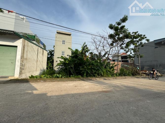 CC BÁN ĐẤT ĐẤU GIÁ AN THẮNG - BIÊN GIANG HÀ NỘI DT 52m2, MT 4.6m. VỈA HÈ, Ô Tô.GIÁ 6.3 tỷ - 3