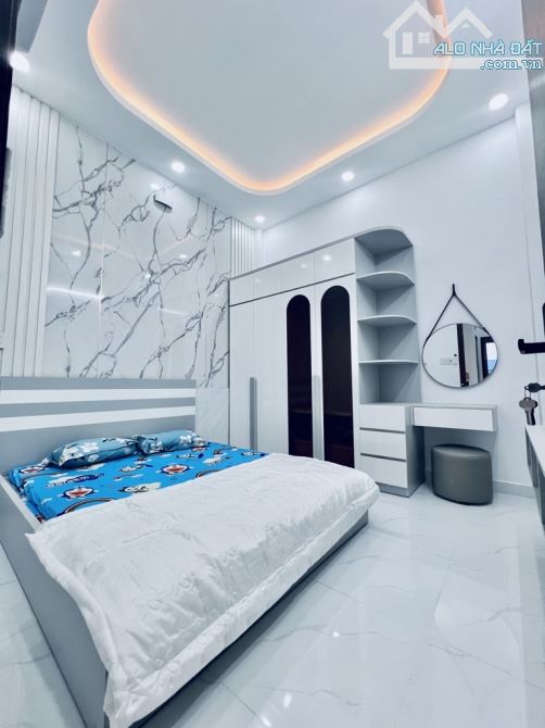 NHÀ MỚI PHẠM VĂN BẠCH - FULL NỘI THẤT - 46M2 -3 TẦNG - 3PN  - GIÁ 5.X TỶ - 3