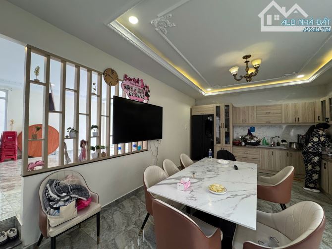 VILLA NGHỈ DƯỠNG ĐẲNG CẤP GẦN HỒ XUÂN HƯƠNG - 3