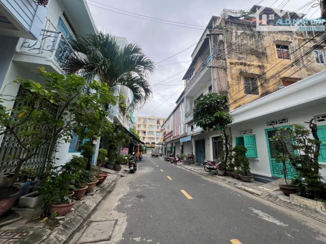 BÁN NHÀ 02 TẦNG MẶT TIỀN ĐƯỜNG LÃNG ÔNG GẦN BIỂN  , TP NHA TRANG GIÁ 9,7 TỶ - 3