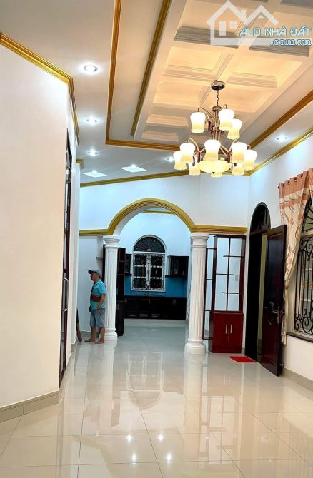 💵💵GIẢM MẠNH 3T.Ỷ CHỈ CÒN 36T.Ỷ Nhà MT Bùi Văn Ngữ 600M2 - Ngang 9M Nở Hậu  - 2 SHR - 3